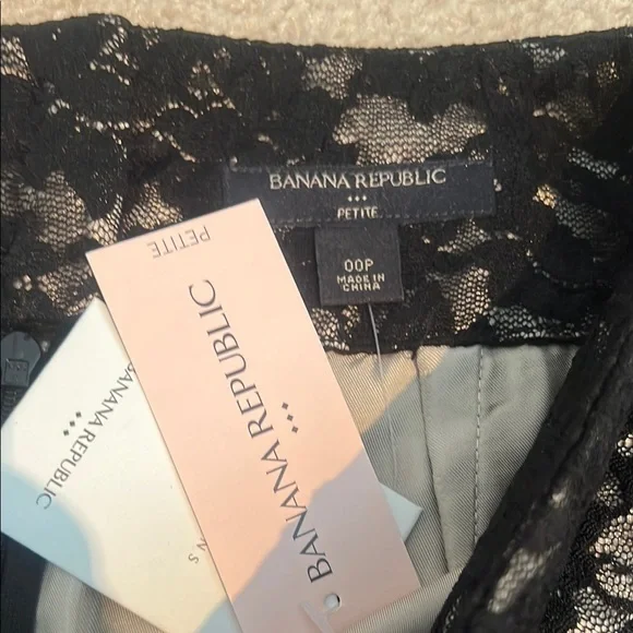 NWT Banana Republic black lace Pencil Skirt - Picture 2 of 6